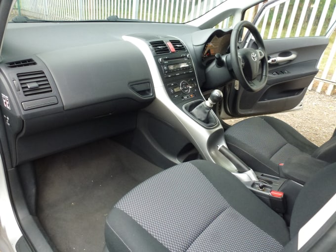 2025 Toyota Auris