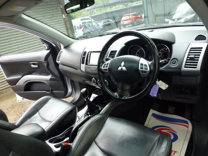 2025 Mitsubishi Outlander