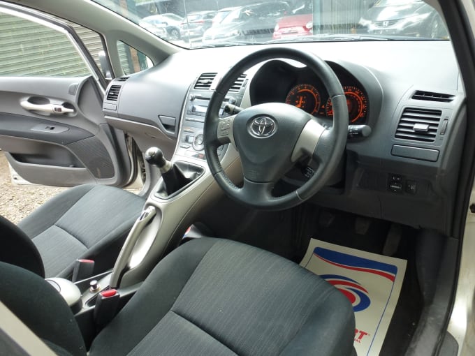 2025 Toyota Auris
