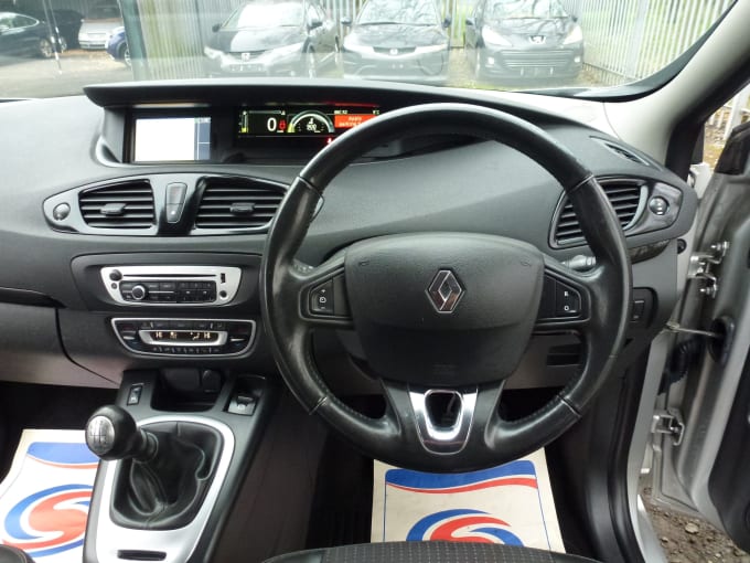 2016 Renault Scenic