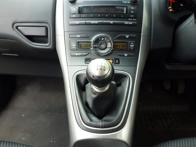2025 Toyota Auris