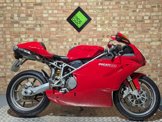 2002 Ducati 999