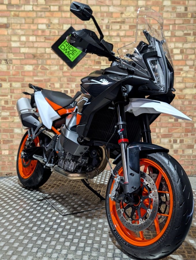 2024 Ktm 890 Smt