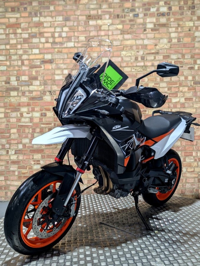 2024 Ktm 890 Smt