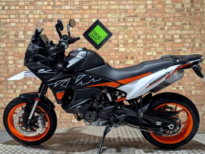 2024 Ktm 890 Smt