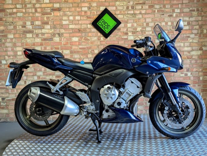 2024 Yamaha Fz1