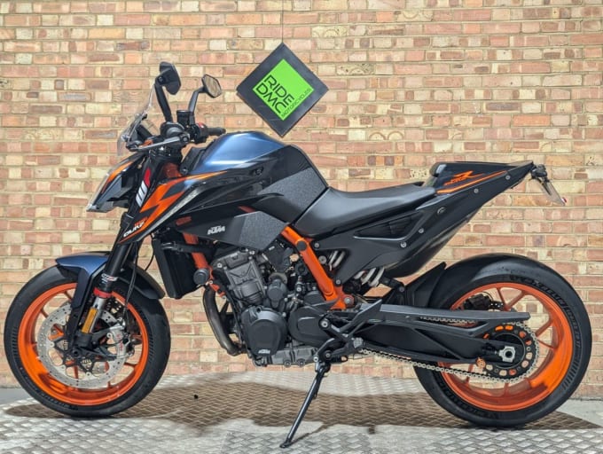 2024 Ktm 890 Duke R