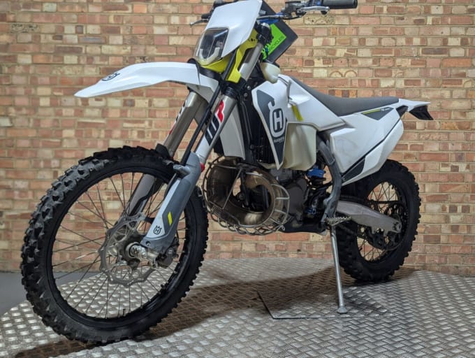 2025 Husqvarna Te 300