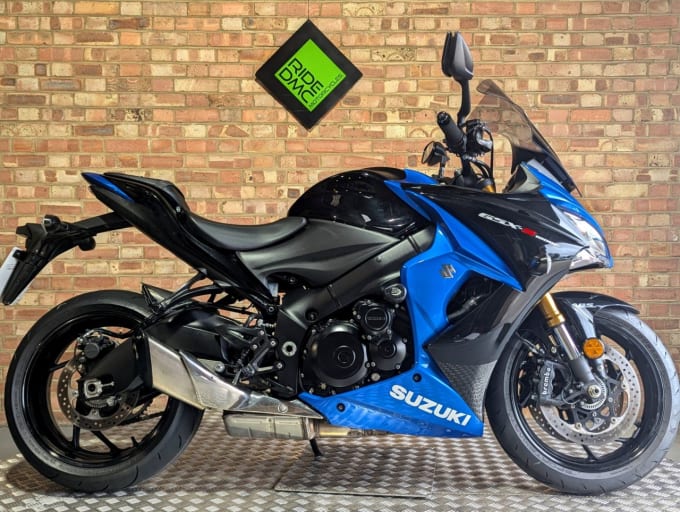 2025 Suzuki Gsx-s1000