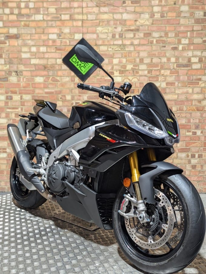 2025 Aprilia Tuono 1100 V4