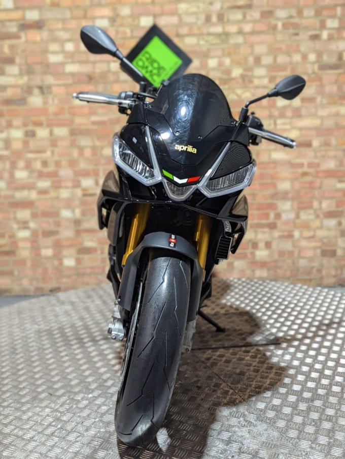 2025 Aprilia Tuono 1100 V4