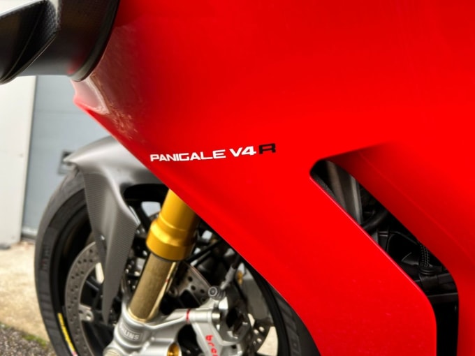 2025 Ducati Panigale V4r