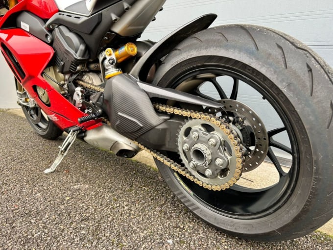 2025 Ducati Panigale V4r