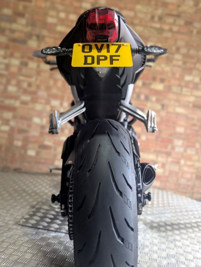 2025 Triumph Street Triple Rs