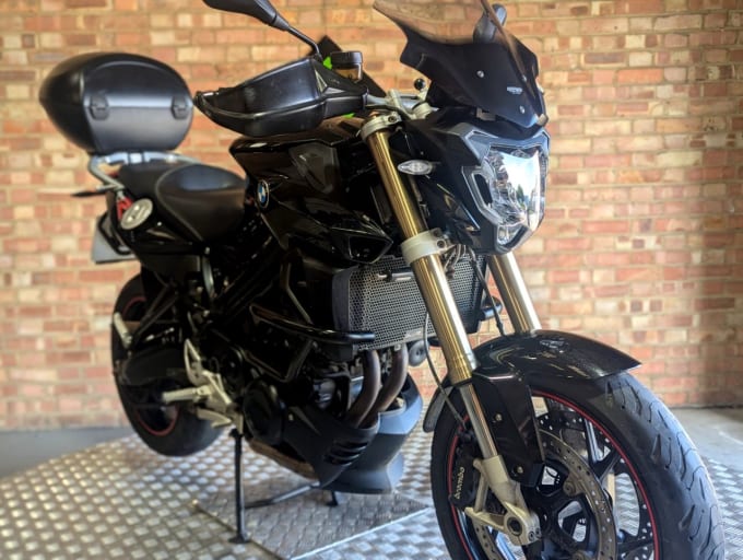 2025 BMW F800r