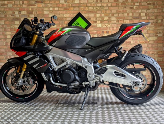 2025 Aprilia Tuono 1100 V4