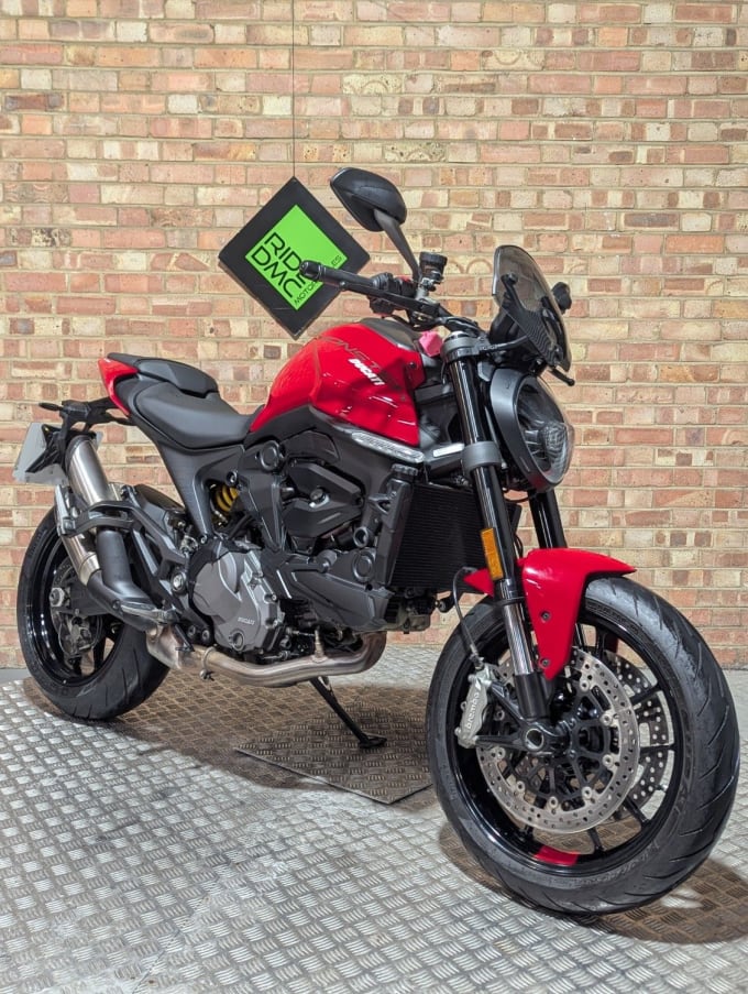 2025 Ducati Monster 937