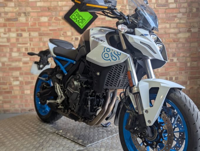 2025 Suzuki Gsx-8s