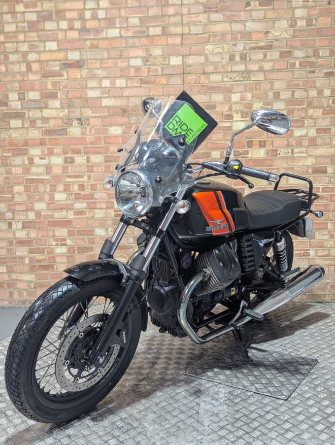 2025 Moto Guzzi V7