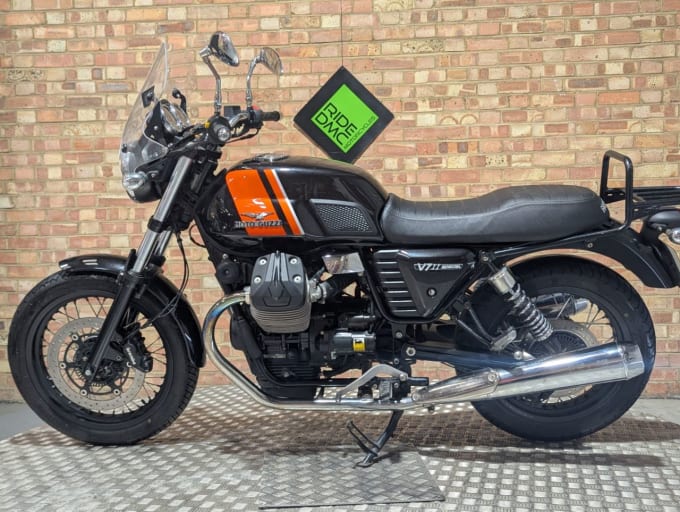 2025 Moto Guzzi V7