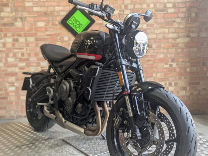 2025 Triumph Trident 660