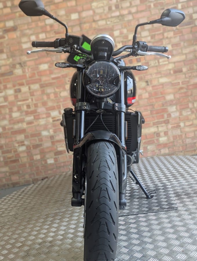 2025 Triumph Trident 660