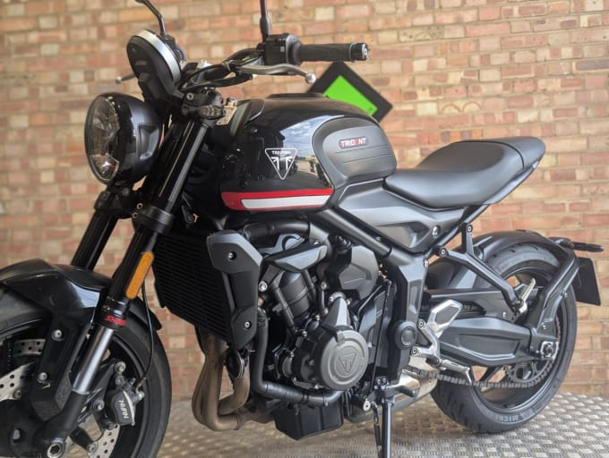 2025 Triumph Trident 660
