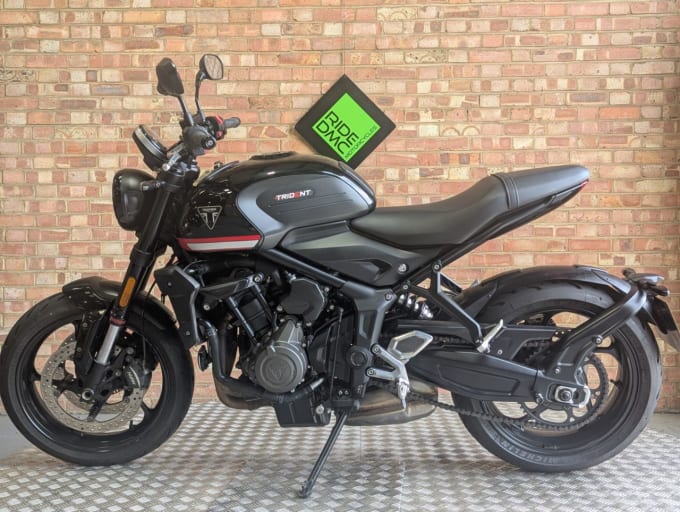2025 Triumph Trident 660