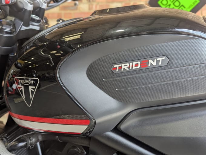2025 Triumph Trident 660