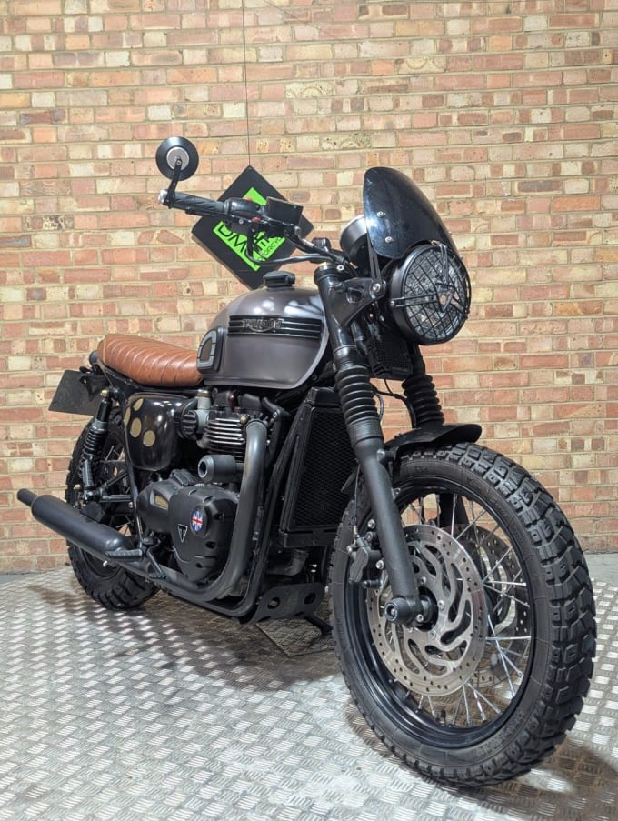 2025 Triumph Bonneville T120
