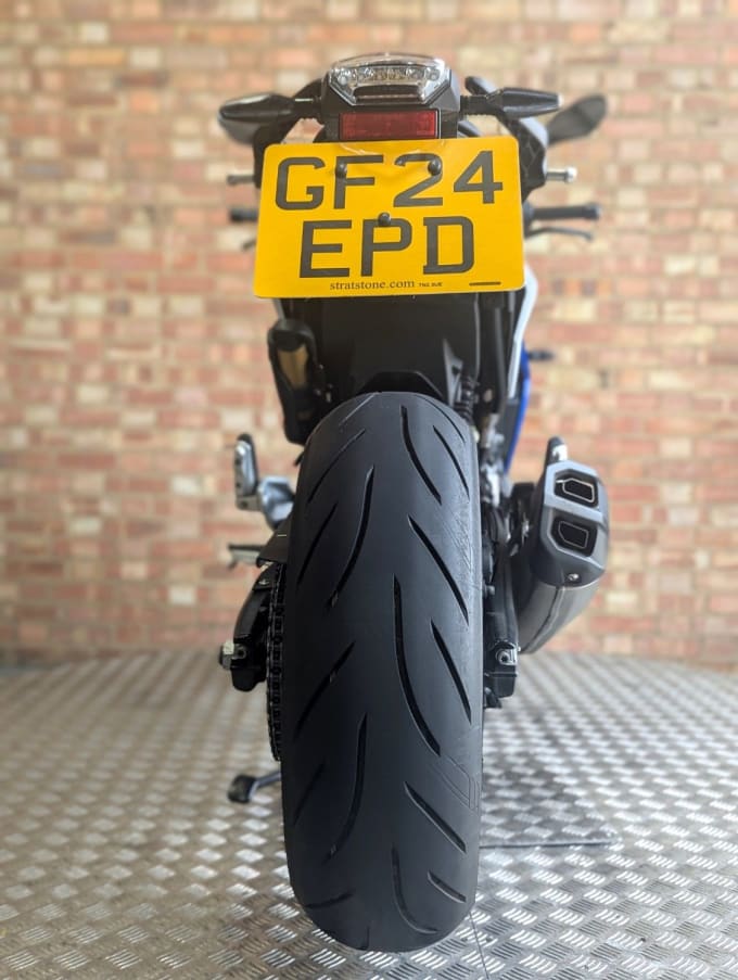 2025 BMW F900r