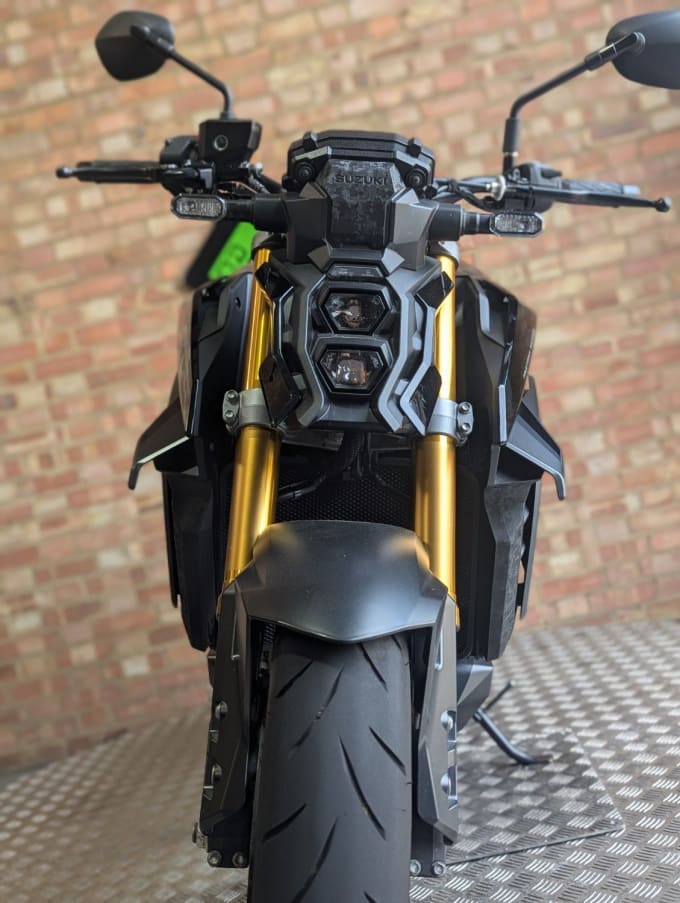 2025 Suzuki Gsx-s1000