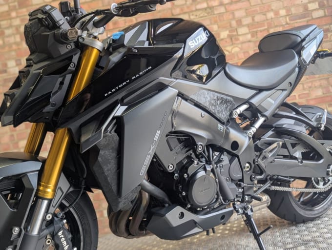 2025 Suzuki Gsx-s1000