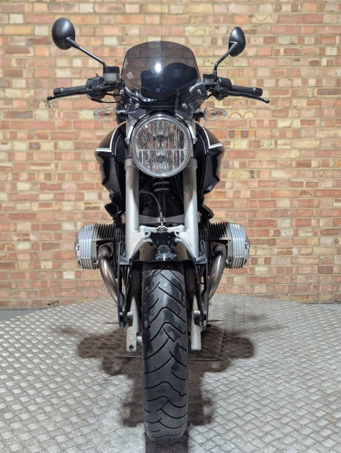 2025 BMW R1200r