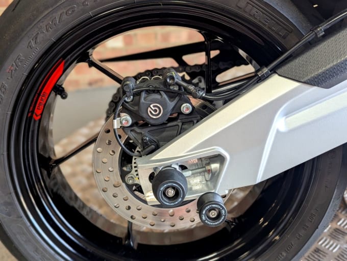 2025 Aprilia Tuono 660