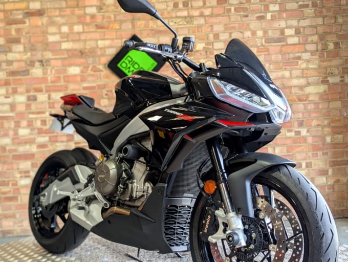 2025 Aprilia Tuono 660