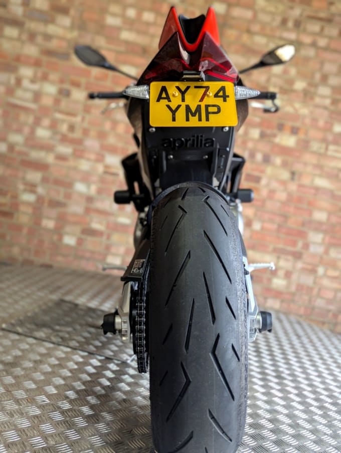2025 Aprilia Tuono 660