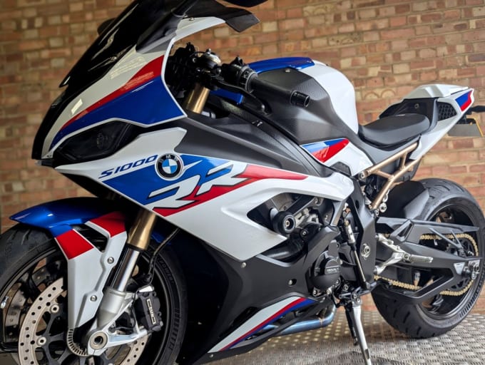 2025 BMW S1000rr