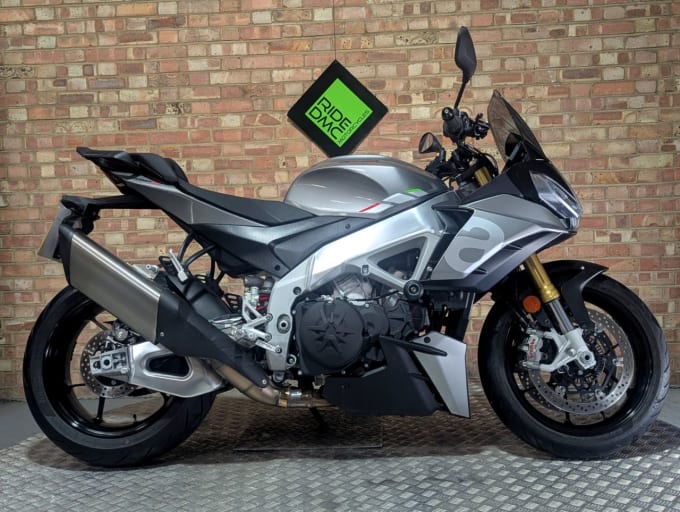 2025 Aprilia Tuono 1100 V4