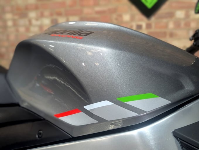 2025 Aprilia Tuono 1100 V4
