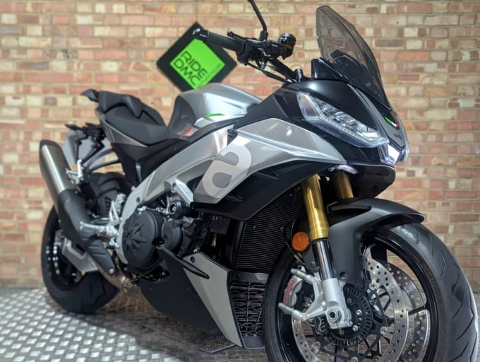 2025 Aprilia Tuono 1100 V4