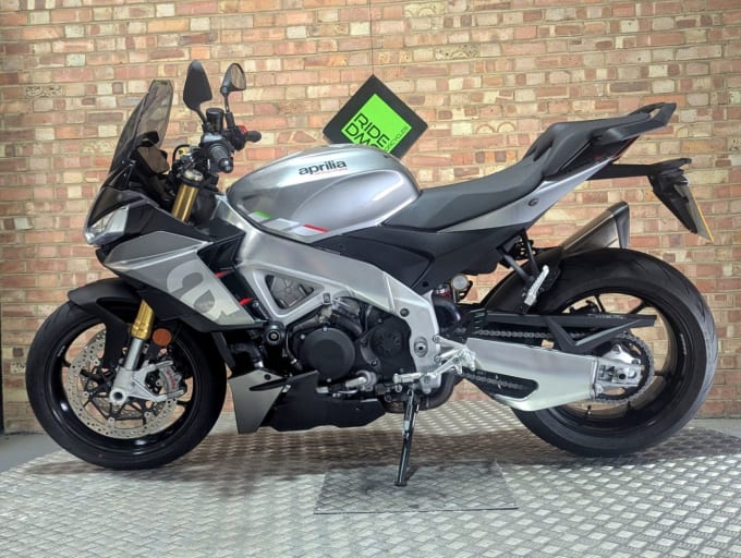 2025 Aprilia Tuono 1100 V4