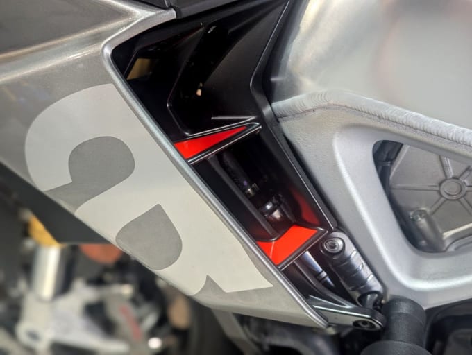 2025 Aprilia Tuono 1100 V4