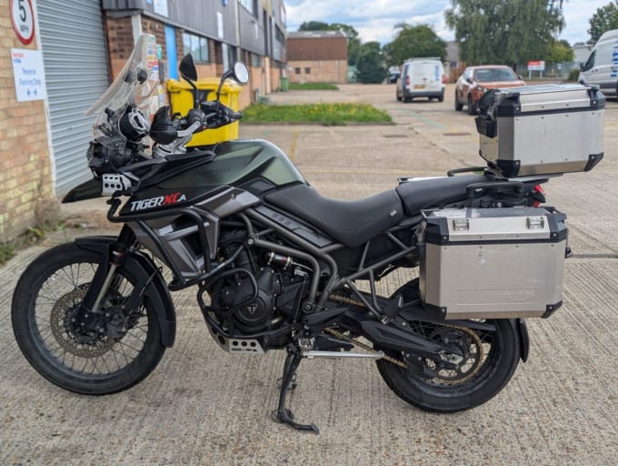 2025 Triumph Tiger 800