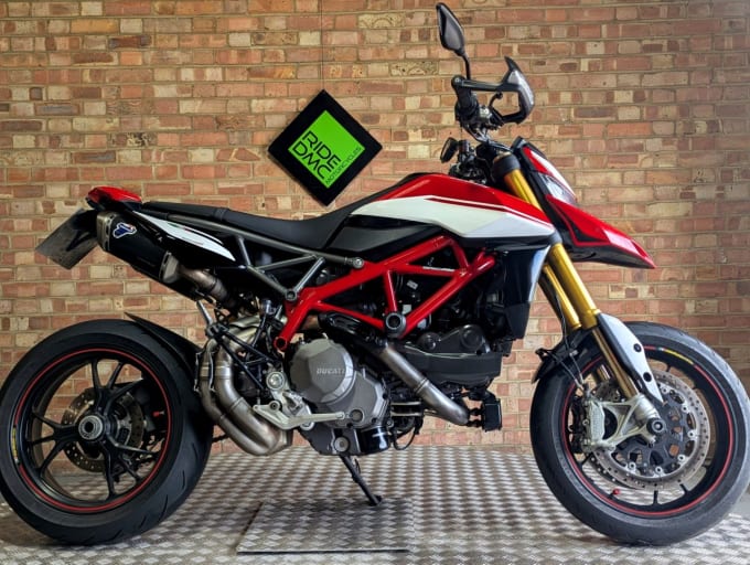 2025 Ducati Hypermotard 950