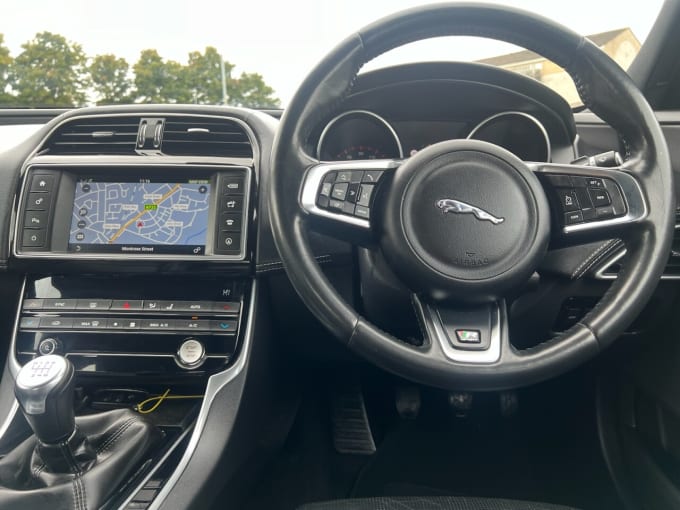 2024 Jaguar Xe