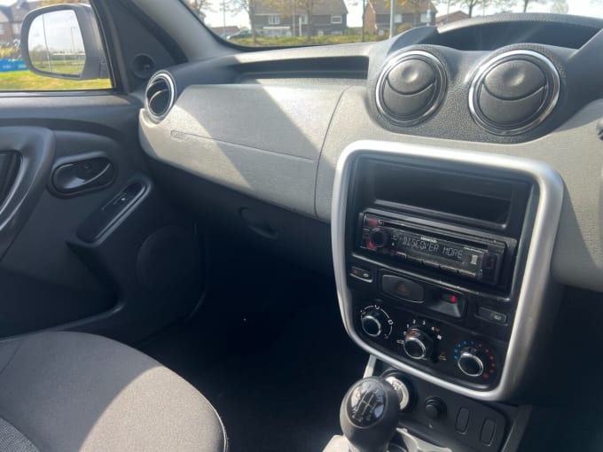 2025 Dacia Duster