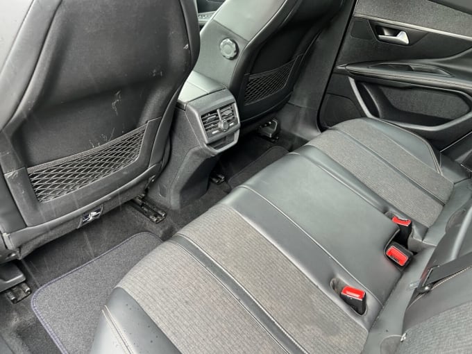 2025 Peugeot 3008
