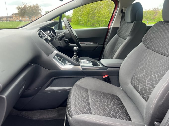 2025 Peugeot 3008