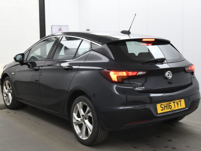 2025 Vauxhall Astra